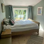 Semesterbostad Idyllic Farm With Access To Boathouse And Jetty *