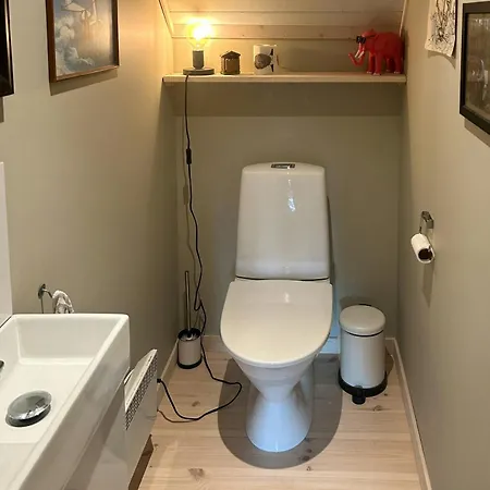 Idyllic Farm With Access To Boathouse And Jetty Feriehus Mandal