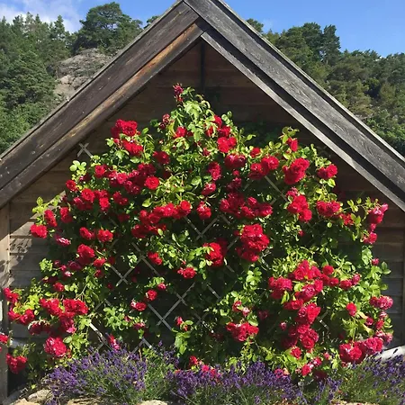 Idyllic Farm With Access To Boathouse And Jetty