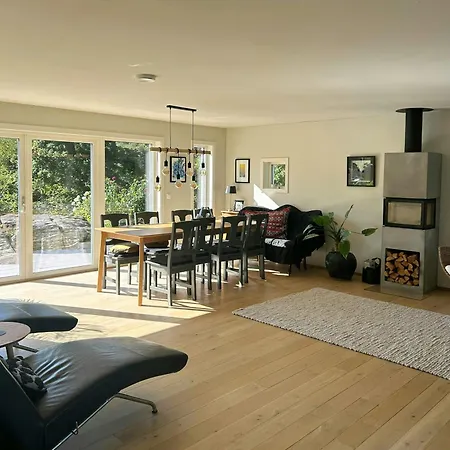 Idyllic Farm With Access To Boathouse And Jetty Сasa de vacaciones