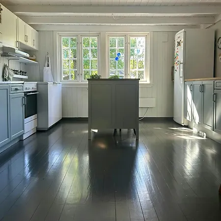 Сasa de vacaciones Idyllic Farm With Access To Boathouse And Jetty Mandal