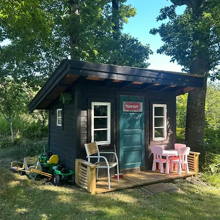 Idyllic Farm With Access To Boathouse And Jetty