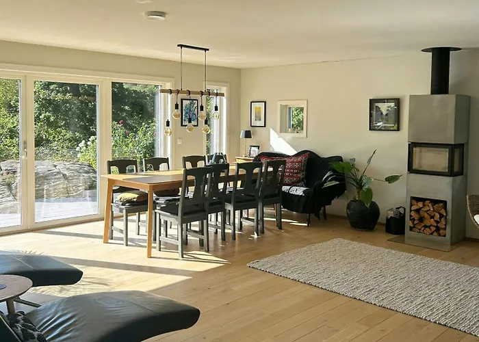 Idyllic Farm With Access To Boathouse And Jetty Сasa de vacaciones